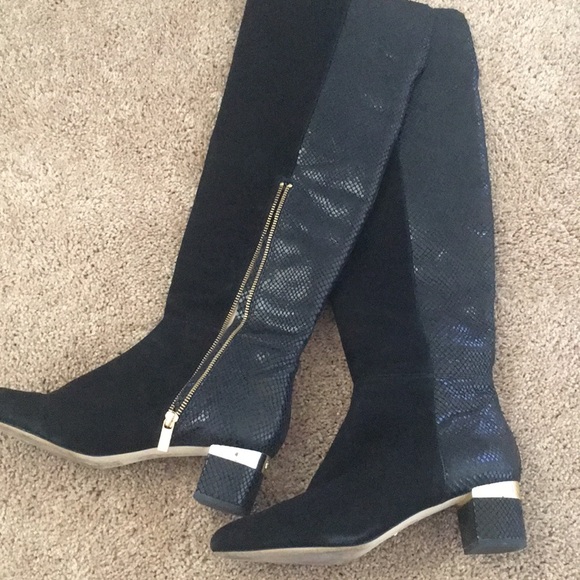 Michael Kors Shoes - ✨”Michael Kors”🔥Knee length leather boots,size 9